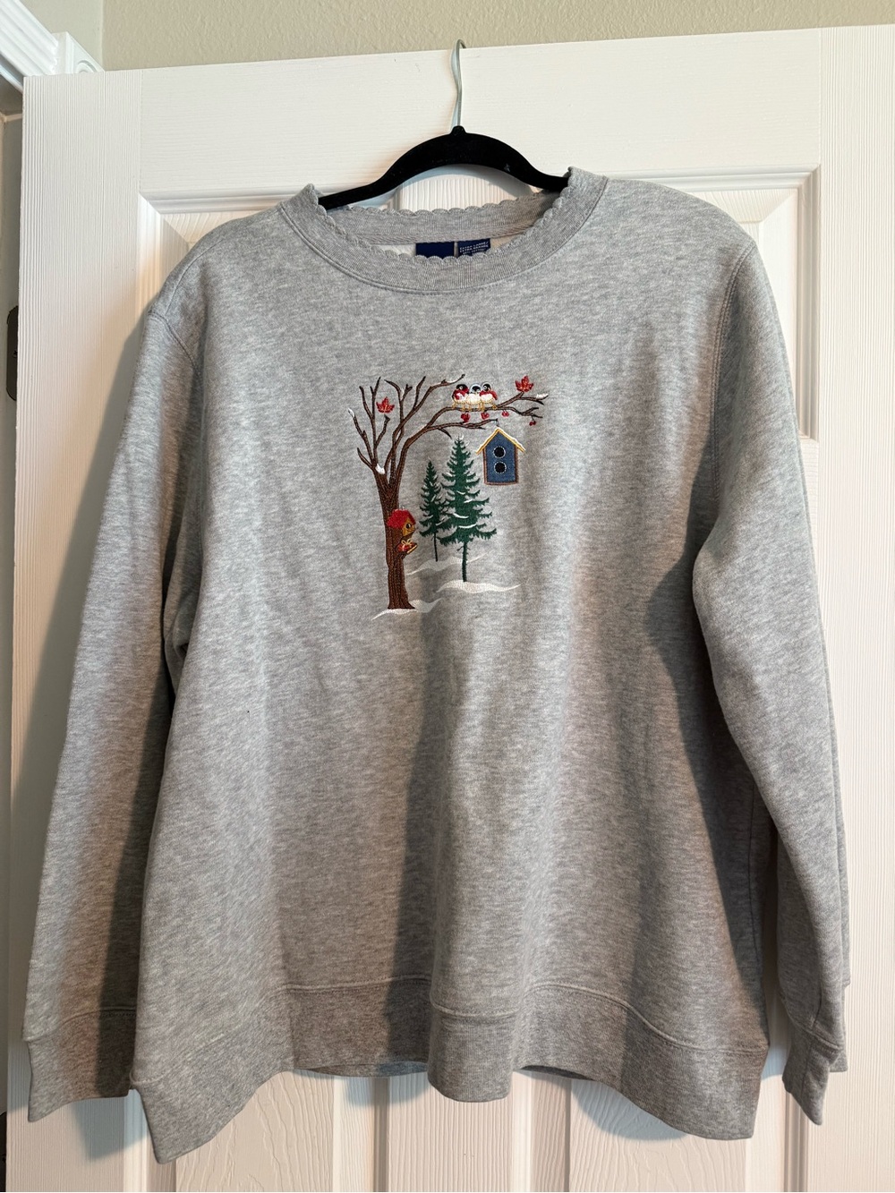 Vintage Grey Bird Crewneck Sweatshirt with Winter Embroidery